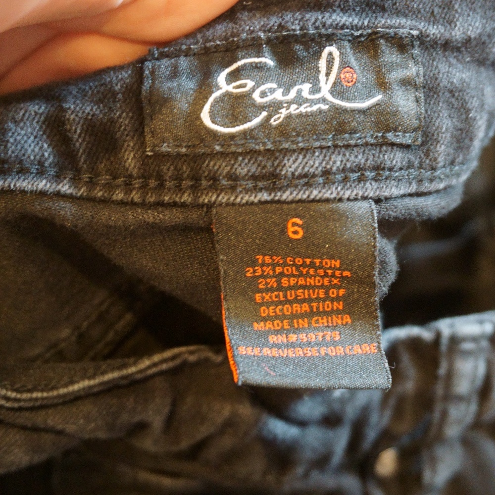Jeans - Picture 2 of 7